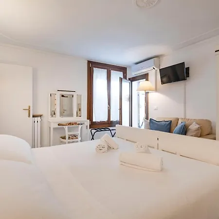 Apartament Ai Miracoli